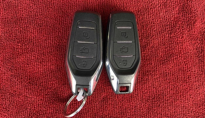 2019 Mahindra XUV500 W9, Diesel, Manual, 31,128 km, Key Close Up