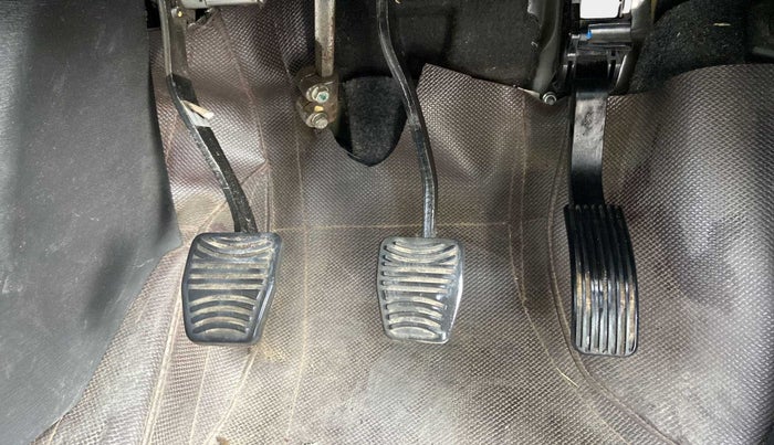 2019 Mahindra XUV500 W9, Diesel, Manual, 31,128 km, Pedals