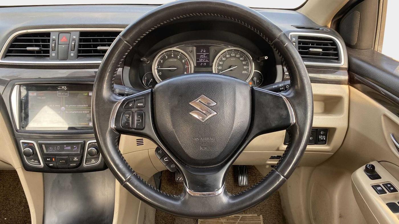 2017 Maruti Ciaz ALPHA 1.4 PETROL, Petrol, Manual, 58,385 km, Steering Wheel Close Up