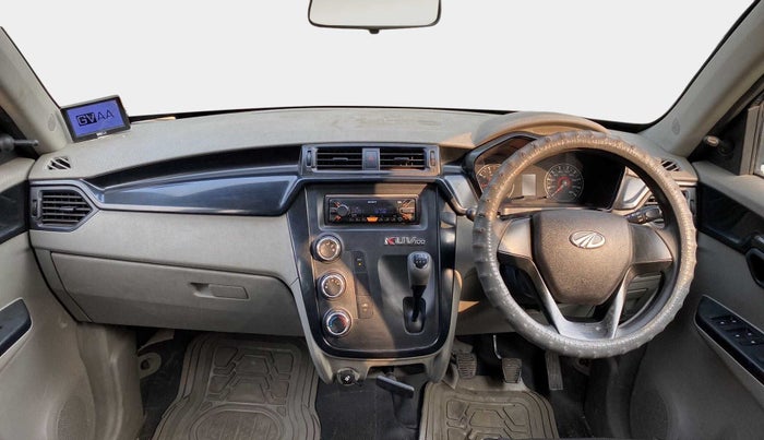 2016 Mahindra Kuv100 K4 6 STR, Petrol, Manual, 35,095 km, Dashboard