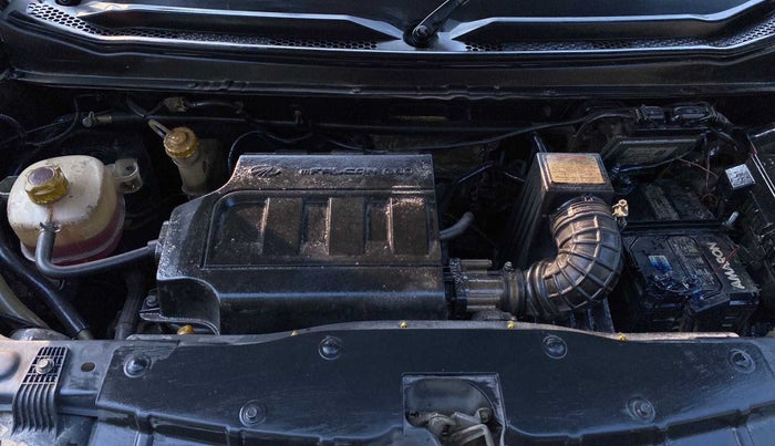 2016 Mahindra Kuv100 K4 6 STR, Petrol, Manual, 35,095 km, Open Bonet