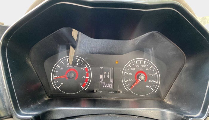 2016 Mahindra Kuv100 K4 6 STR, Petrol, Manual, 35,095 km, Odometer Image