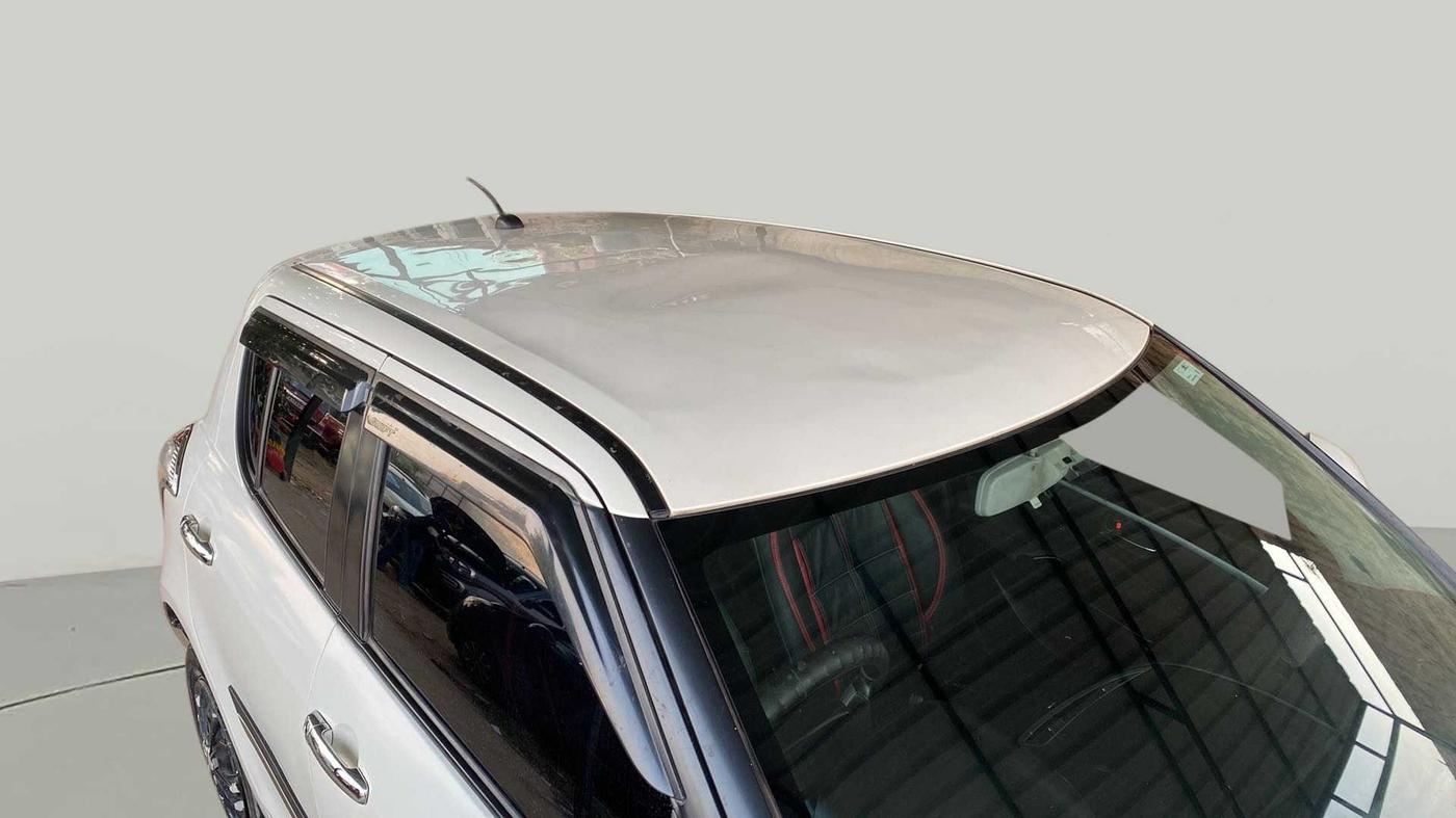2017 Maruti Swift VXI, Petrol, Manual, 50,320 km, Roof