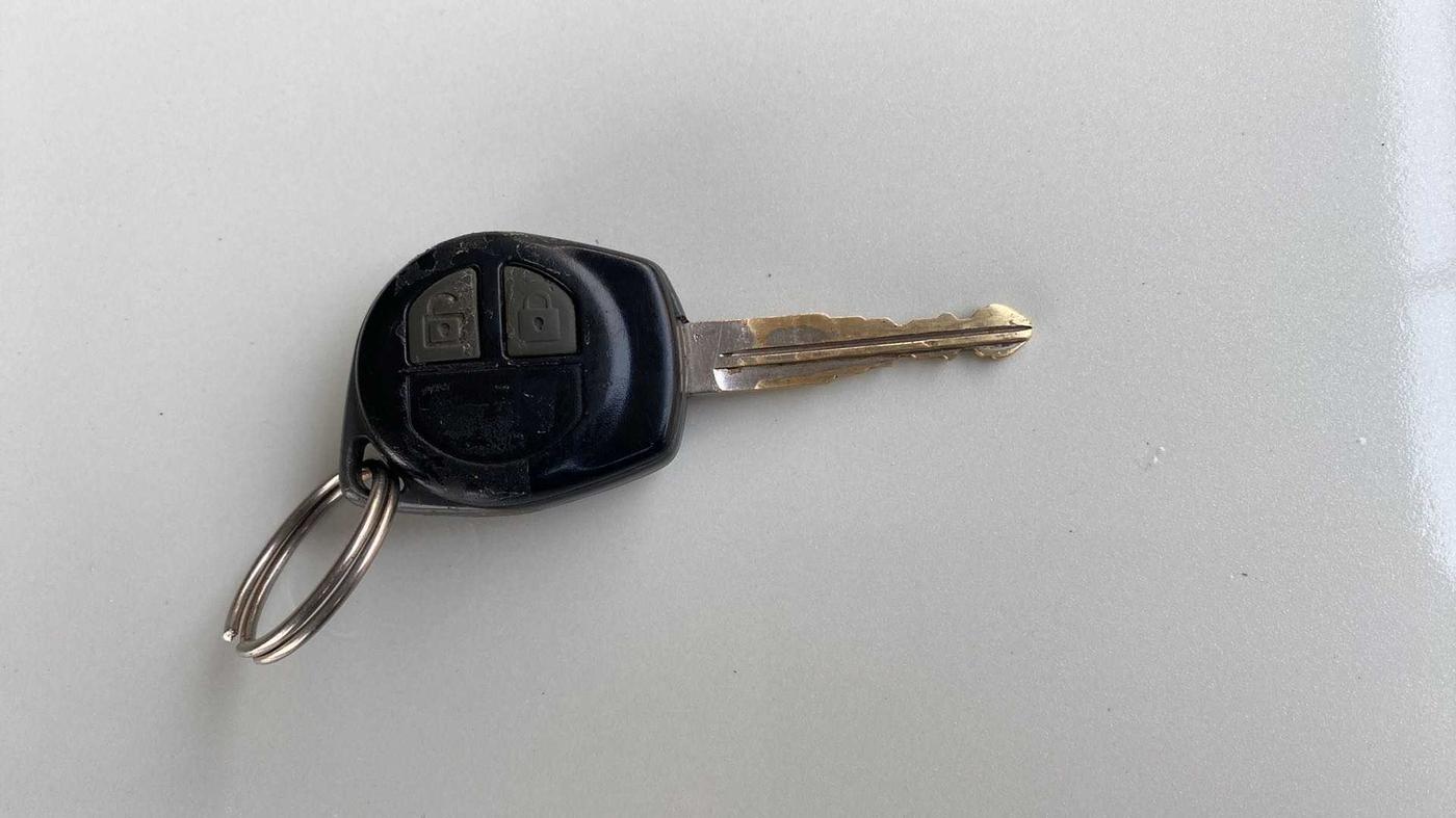 2017 Maruti Swift VXI, Petrol, Manual, 50,320 km, Key Close Up
