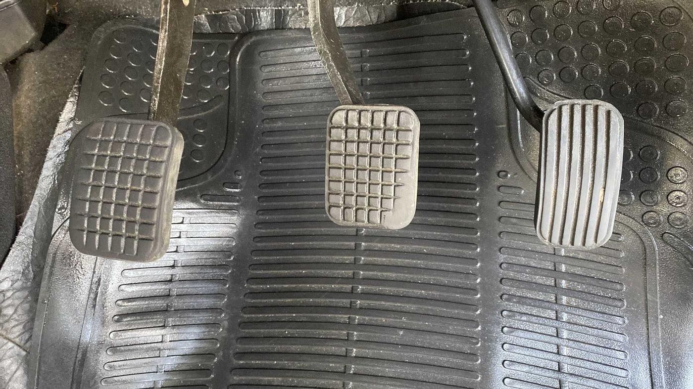 2018 Tata TIAGO NRG PETROL, Petrol, Manual, 68,079 km, Pedals