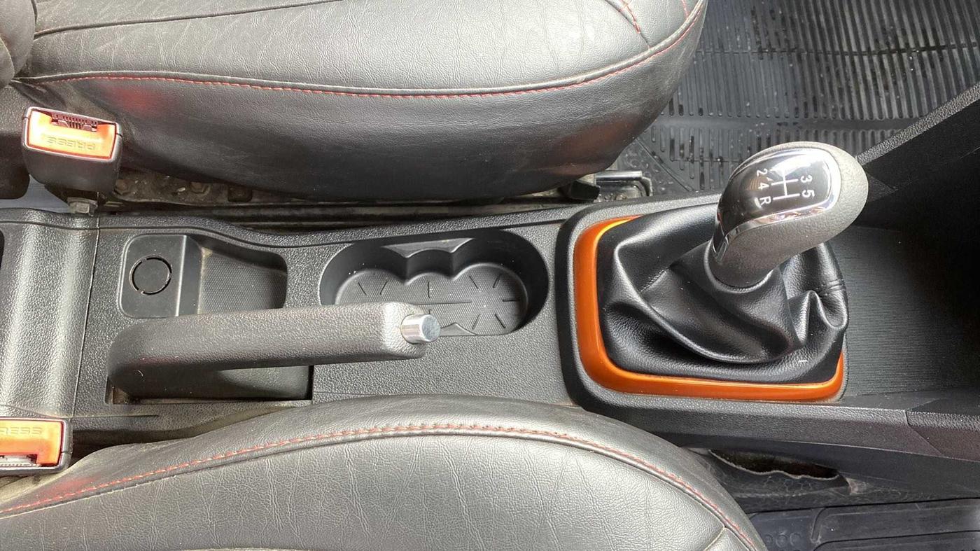 2018 Tata TIAGO NRG PETROL, Petrol, Manual, 68,079 km, Gear Lever