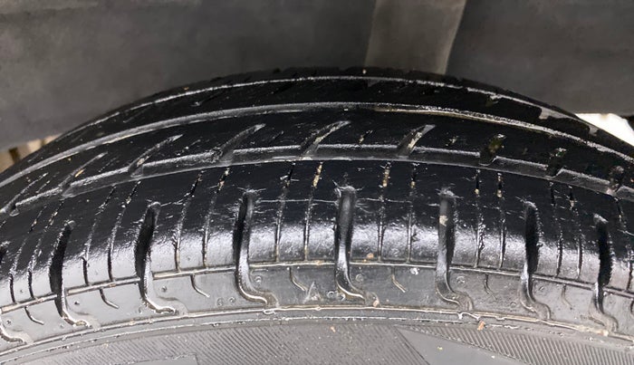 2018 Datsun Redi Go S 1.0 AMT, Petrol, Automatic, 28,455 km, Left Rear Tyre Tread