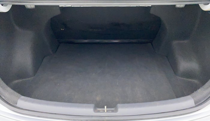 2021 Hyundai AURA S 1.2 Kappa MT, Petrol, Manual, 26,713 km, Boot Inside