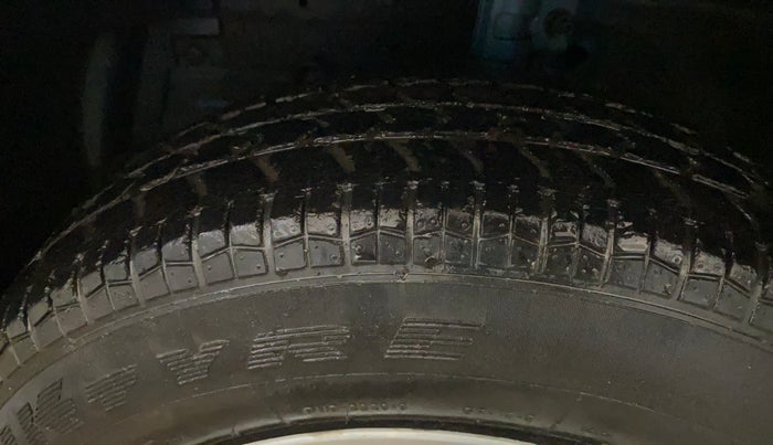 2014 Maruti Swift Dzire VXI, Petrol, Manual, 40,494 km, Left Front Tyre Tread