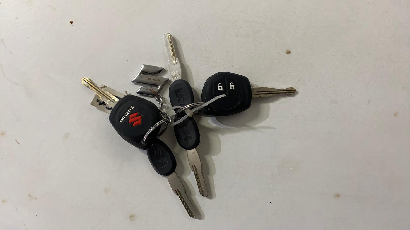 2014 Maruti Swift Dzire VXI, Petrol, Manual, 40,494 km, Key Close Up