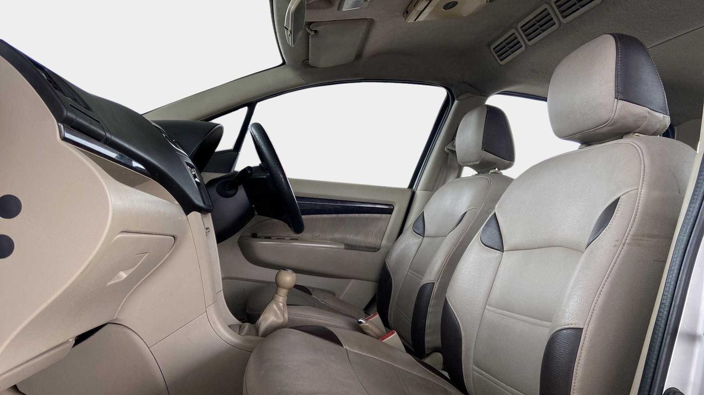 2014 Maruti Ertiga VXI ANNIVARSARY EDITION, Petrol, Manual, 84,155 km, Right Side Front Door Cabin