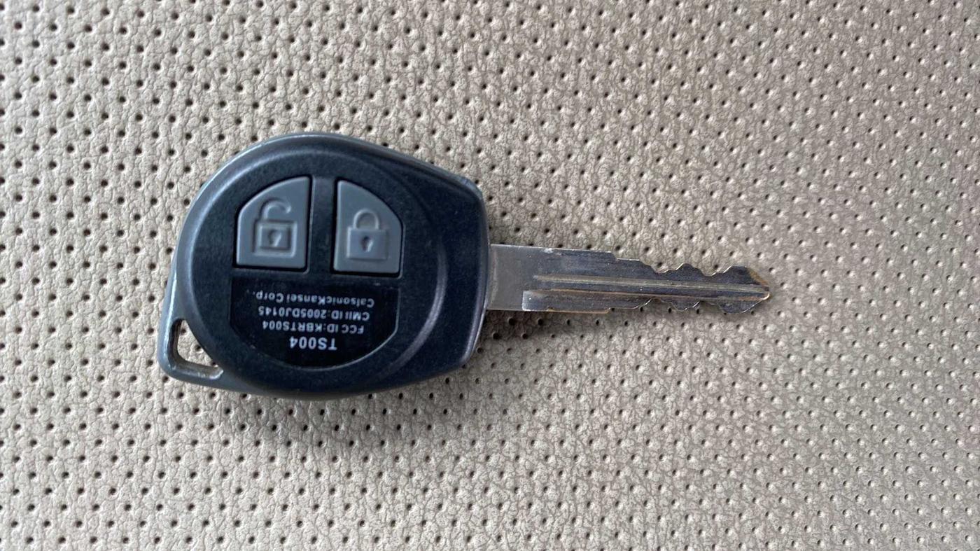 2013 Maruti Wagon R 1.0 VXI, Petrol, Manual, 46,935 km, Key Close Up
