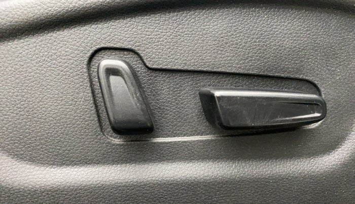 2020 KIA SELTOS GTX PLUS 1.4 PETROL, Petrol, Manual, 1,14,432 km, Driver Side Adjustment Panel