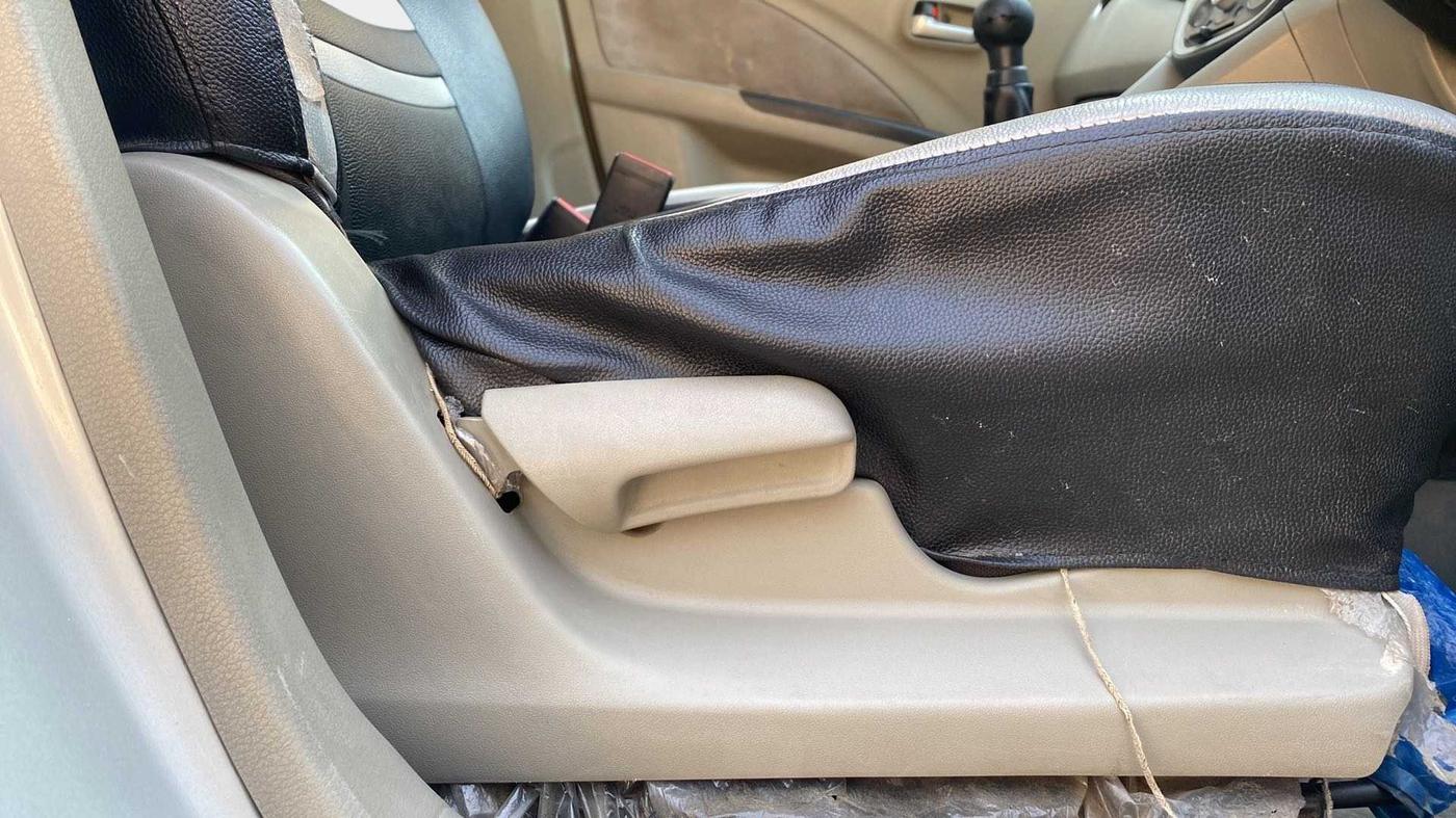 2015 Maruti Celerio ZXI, Petrol, Manual, 36,648 km, Driver Side Adjustment Panel
