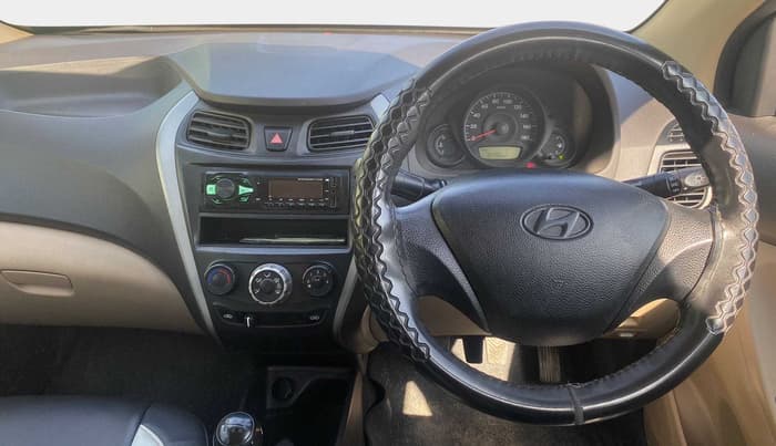 2017 Hyundai Eon ERA +, Petrol, Manual, 76,473 km, Steering Wheel Close Up