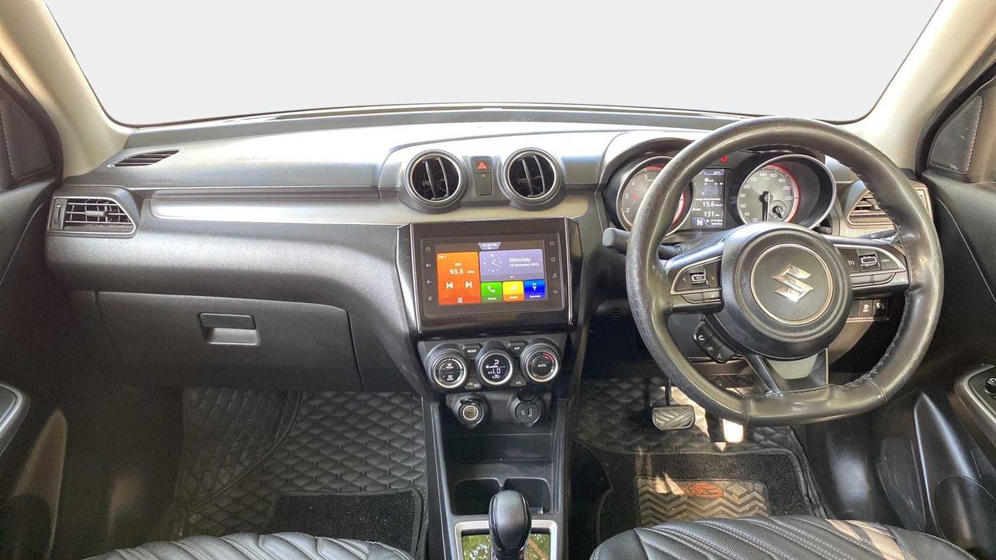 2022 Maruti Swift ZXI PLUS AMT DUAL TONE, Petrol, Automatic, 26,004 km, Dashboard
