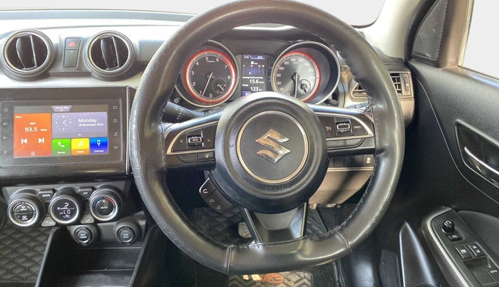 2022 Maruti Swift ZXI PLUS AMT DUAL TONE, Petrol, Automatic, 26,004 km, Steering Wheel Close Up