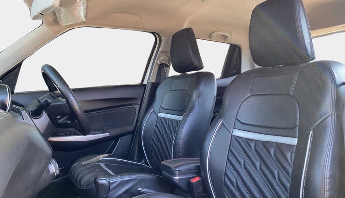 2022 Maruti Swift ZXI PLUS AMT DUAL TONE, Petrol, Automatic, 26,004 km, Right Side Front Door Cabin