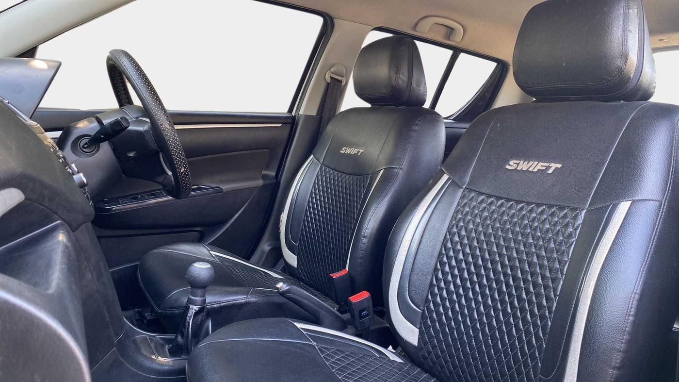2017 Maruti Swift VDI, Diesel, Manual, 93,735 km, Right Side Front Door Cabin