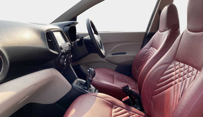 2019 Hyundai NEW SANTRO SPORTZ AMT, CNG, Automatic, 10,829 km, Right Side Front Door Cabin