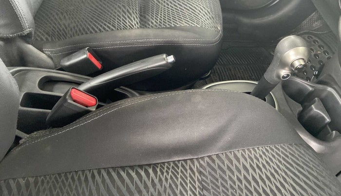 2016 Nissan Micra XV CVT, Petrol, Automatic, 96,902 km, Gear Lever