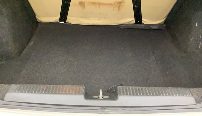 2017 Maruti Dzire VXI AMT, Petrol, Automatic, 86,474 km, Boot Inside