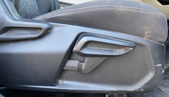 2022 Tata Tiago XZ PLUS CNG, CNG, Manual, 20,970 km, Driver Side Adjustment Panel