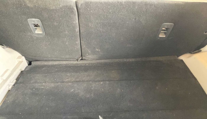 2020 Mahindra XUV300 W8 (O) 1.2 PETROL, Petrol, Manual, 46,629 km, Boot Inside