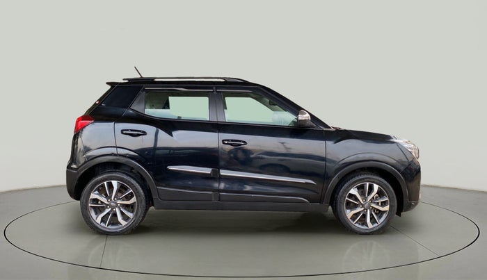 2020 Mahindra XUV300 W8 (O) 1.2 PETROL, Petrol, Manual, 46,629 km, Right Side View