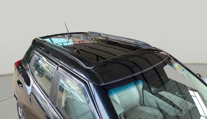 2020 Mahindra XUV300 W8 (O) 1.2 PETROL, Petrol, Manual, 46,629 km, Roof