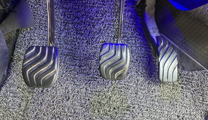 2019 Renault Kwid RXL, Petrol, Manual, 77,255 km, Pedals