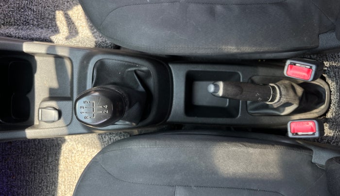 2019 Renault Kwid RXL, Petrol, Manual, 77,255 km, Gear Lever