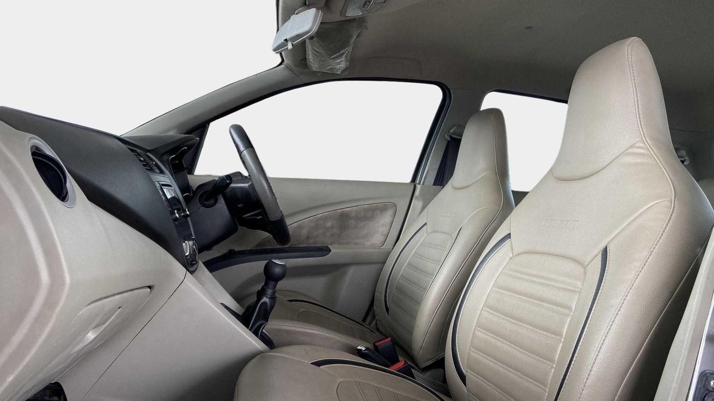 2015 Maruti Celerio ZXI, Petrol, Manual, 47,477 km, Right Side Front Door Cabin