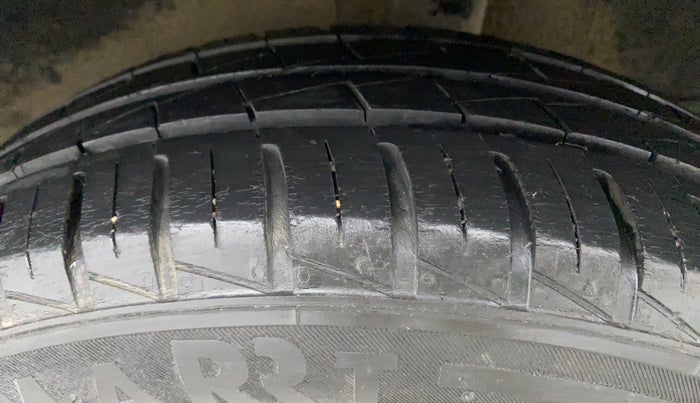 2021 Renault Kwid RXT 0.8, Petrol, Manual, 35,136 km, Left Rear Tyre Tread