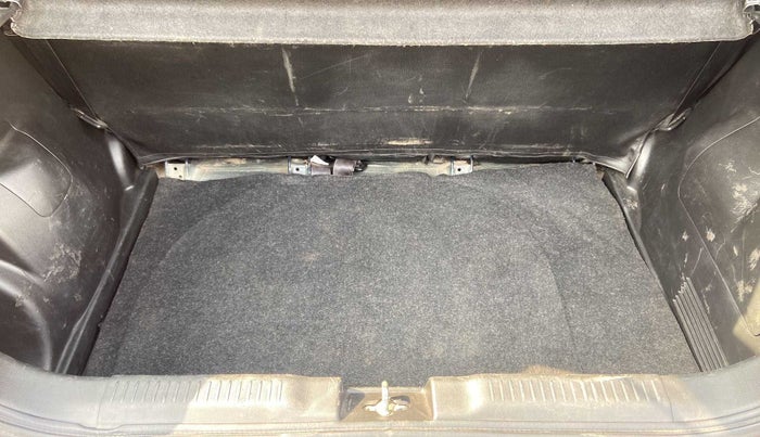 2019 Maruti Swift VXI AMT, Petrol, Automatic, 66,495 km, Boot Inside