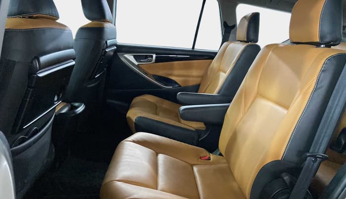 2022 Toyota Innova Crysta 2.7 VX 7 STR, Petrol, Manual, 19,682 km, Right Side Rear Door Cabin