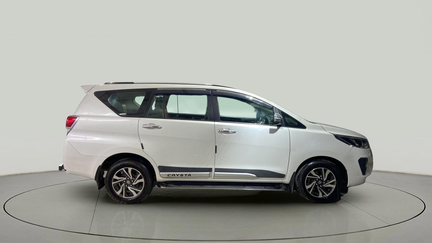2022 Toyota Innova Crysta 2.7 VX 7 STR, Petrol, Manual, 19,682 km, Right Side View