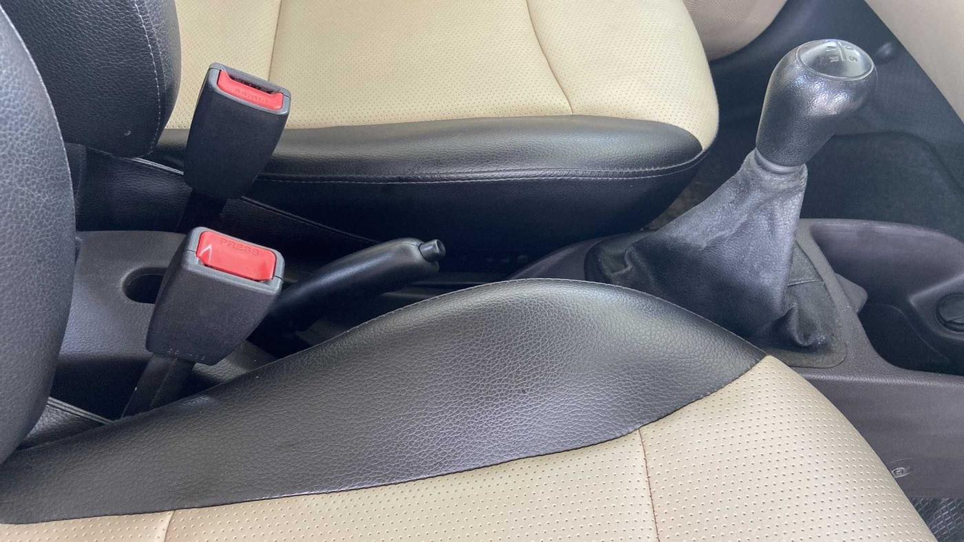 2015 Hyundai Eon ERA +, Petrol, Manual, 61,368 km, Gear Lever