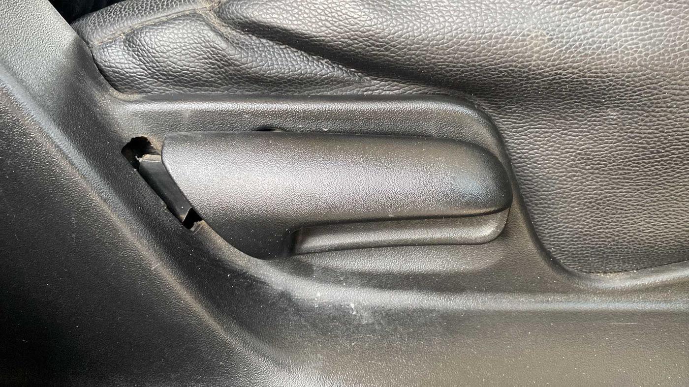 2017 Maruti Swift VXI, Petrol, Manual, 80,958 km, Driver Side Adjustment Panel