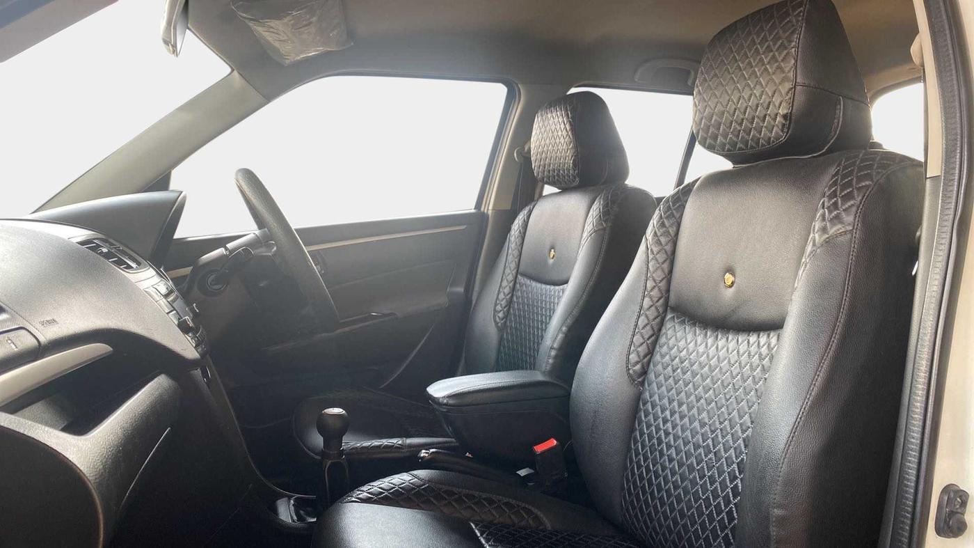 2017 Maruti Swift VXI, Petrol, Manual, 80,958 km, Right Side Front Door Cabin
