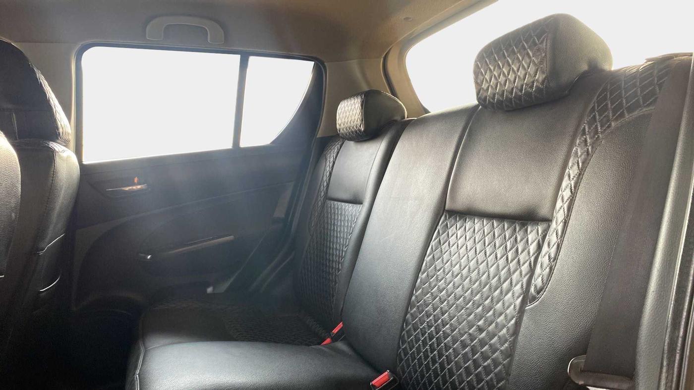 2017 Maruti Swift VXI, Petrol, Manual, 80,958 km, Right Side Rear Door Cabin