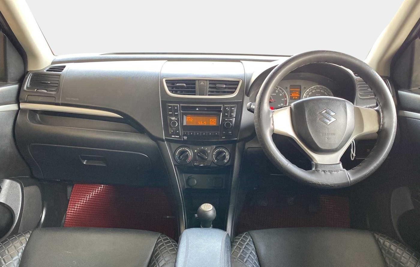 2017 Maruti Swift VXI, Petrol, Manual, 80,958 km, Dashboard