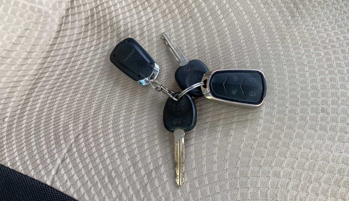 2021 Hyundai NEW SANTRO ERA EXECUTIVE, CNG, Manual, 46,439 km, Key Close Up