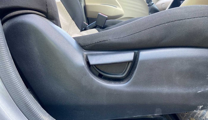 2021 Hyundai NEW SANTRO ERA EXECUTIVE, CNG, Manual, 46,439 km, Driver Side Adjustment Panel