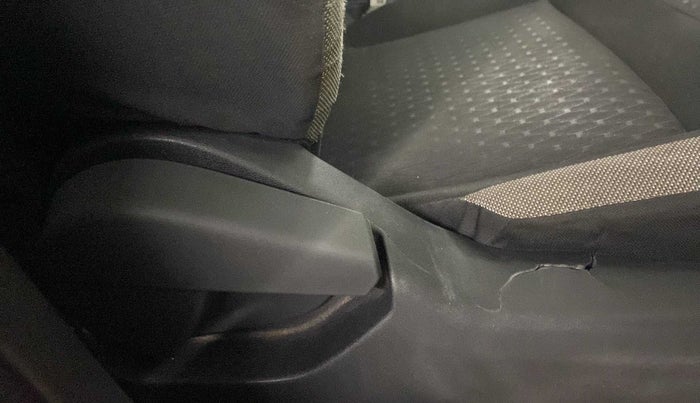 2021 Nissan MAGNITE XL, Petrol, Manual, 19,104 km, Driver Side Adjustment Panel