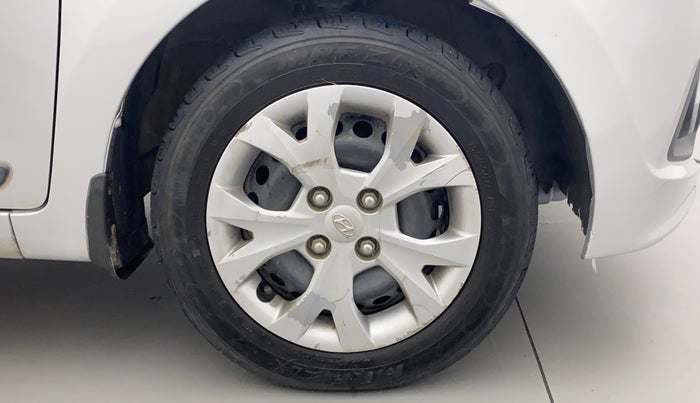 2016 Hyundai Grand i10 SPORTZ 1.2 KAPPA VTVT, Petrol, Manual, 96,402 km, Right Front Wheel
