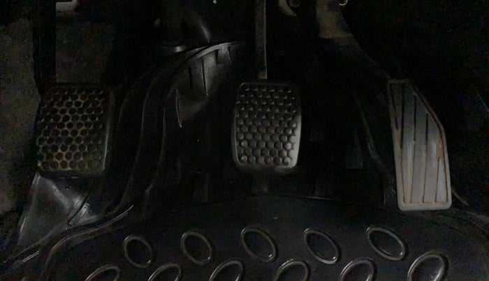 2017 Maruti Alto K10 VXI, Petrol, Manual, 42,668 km, Pedals