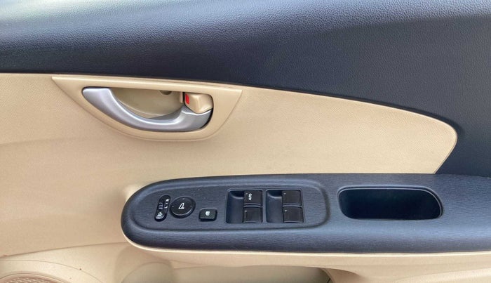 2016 Honda Brio VX AT, Petrol, Automatic, 21,546 km, Driver Side Door Panels Control