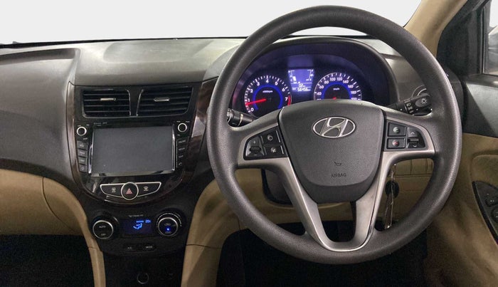 2016 Hyundai Verna FLUIDIC 4S 1.6 VTVT SX, Petrol, Manual, 56,717 km, Steering Wheel Close Up