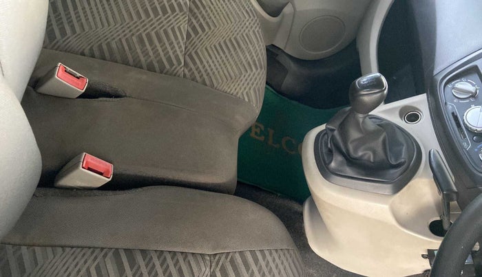 2016 Datsun Go Plus T, Petrol, Manual, 84,438 km, Gear Lever